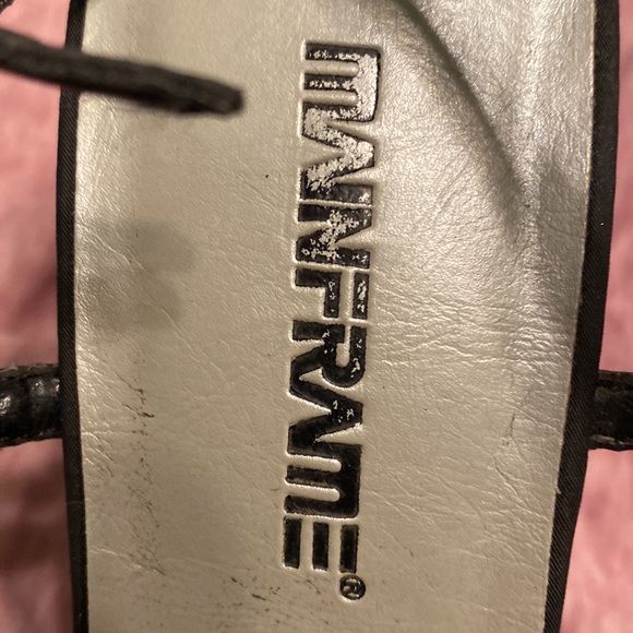 Womens black high heels size: 61/2 - Picture 3 of 7